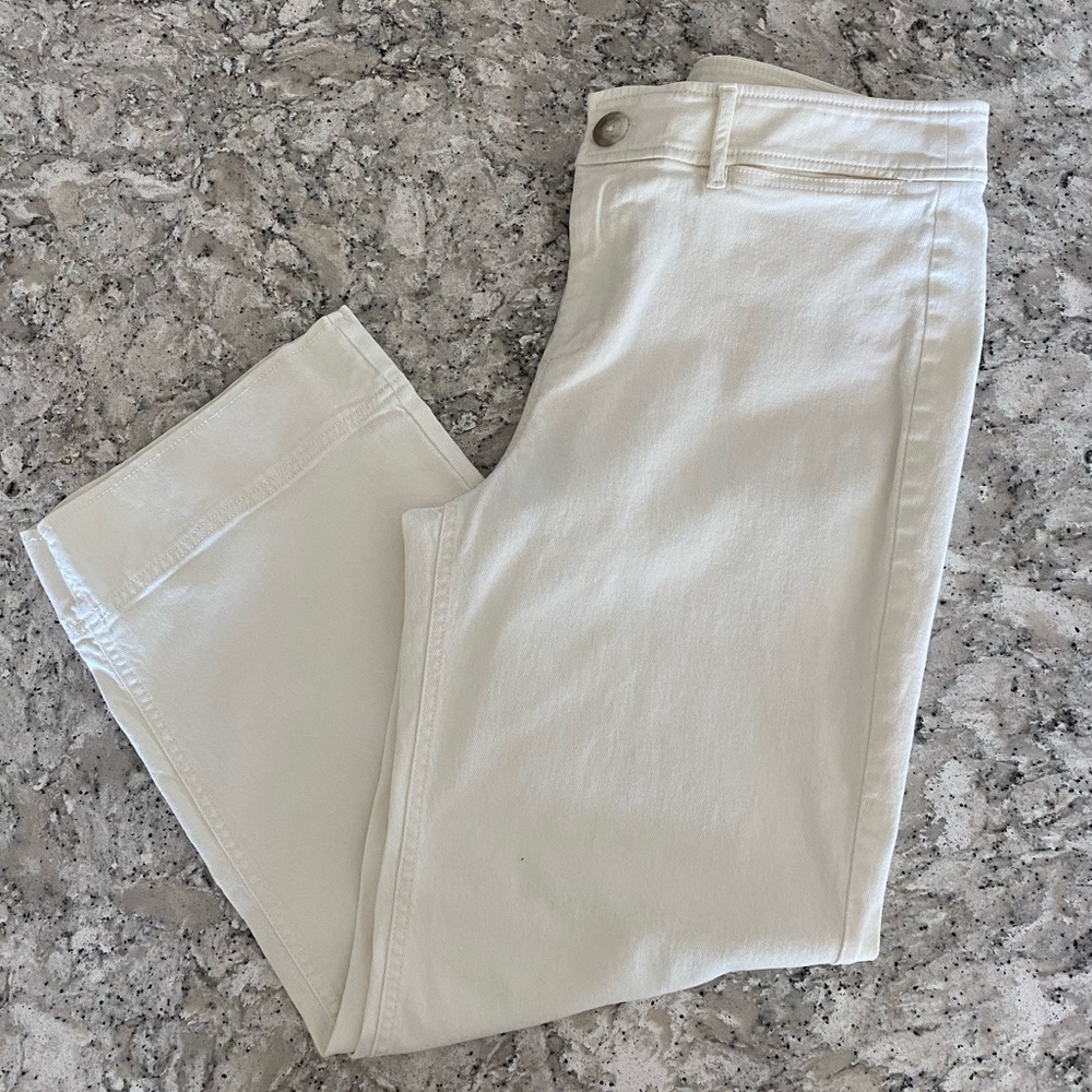 EUC Loft cream/off-white “sort of wide leg” jeans with faux cuffs, size 10